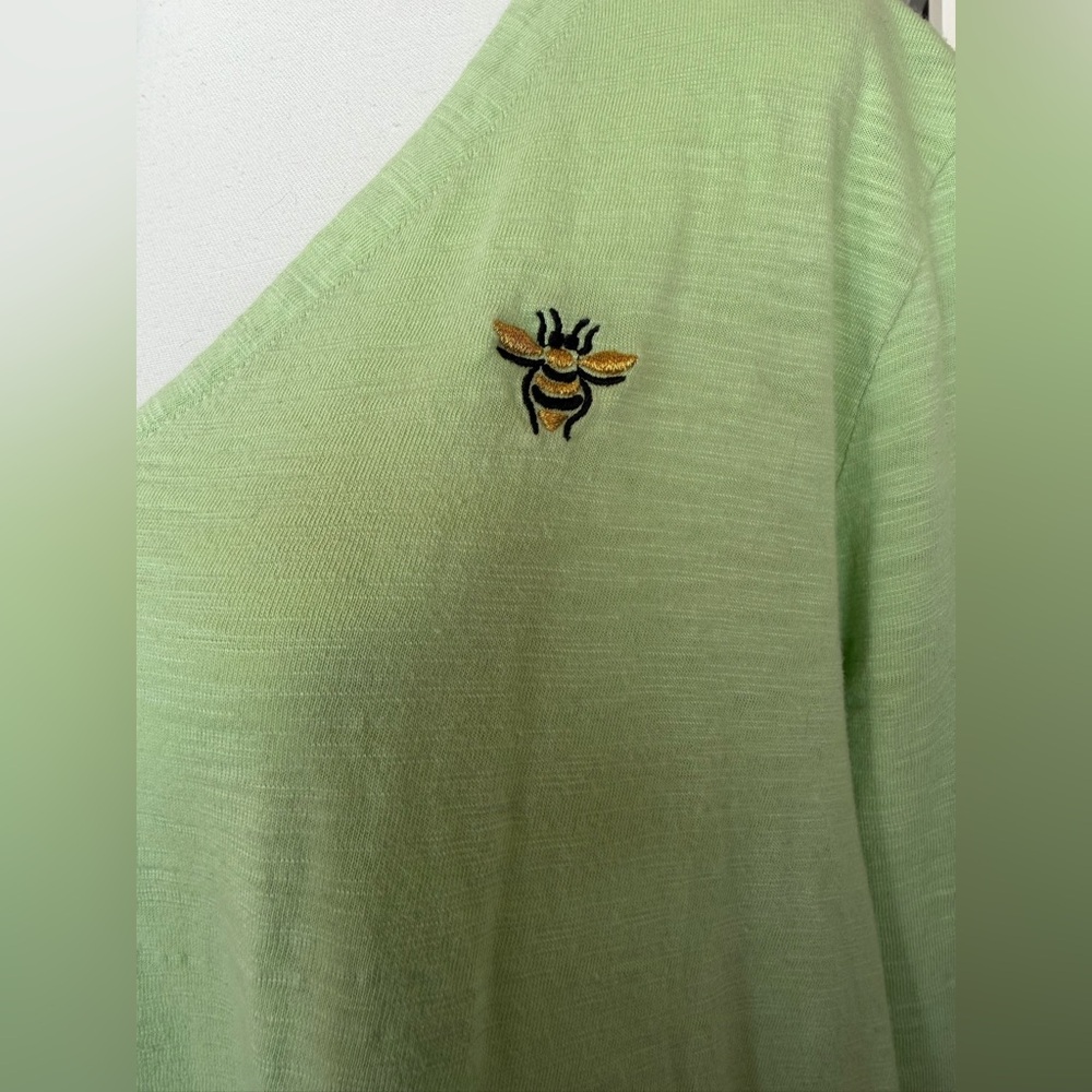 Chico’s Lime Green Slub Knit V-Neck Bee Top Size 4 XXL - Picture 2 of 4